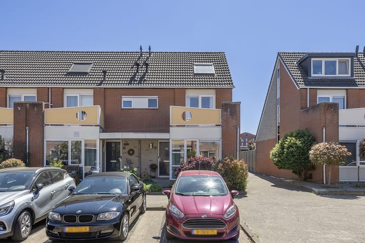 Foto 33 van Claude Debussystraat 124