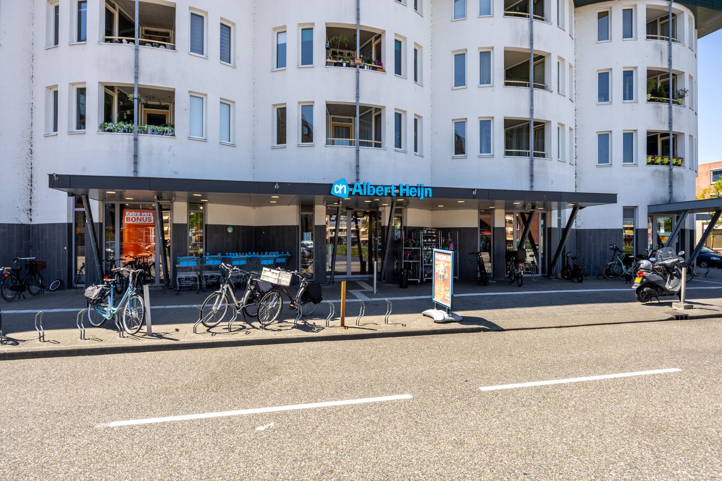 Photo 34 of Claude Debussystraat 124