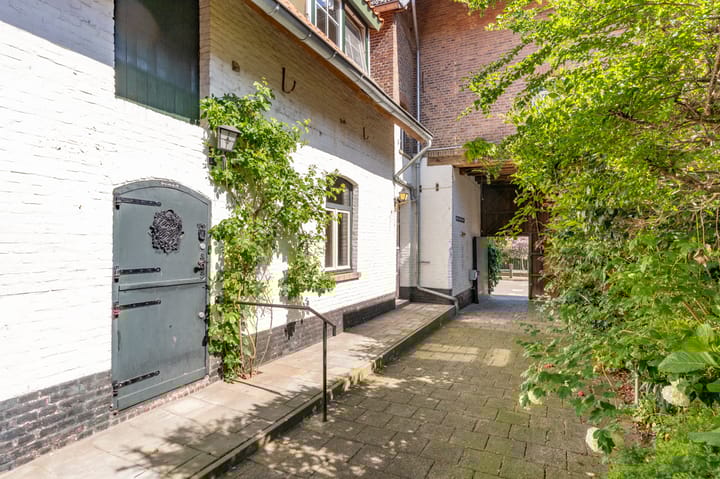 Photo 3 of Burgemeester Janssenstraat 84