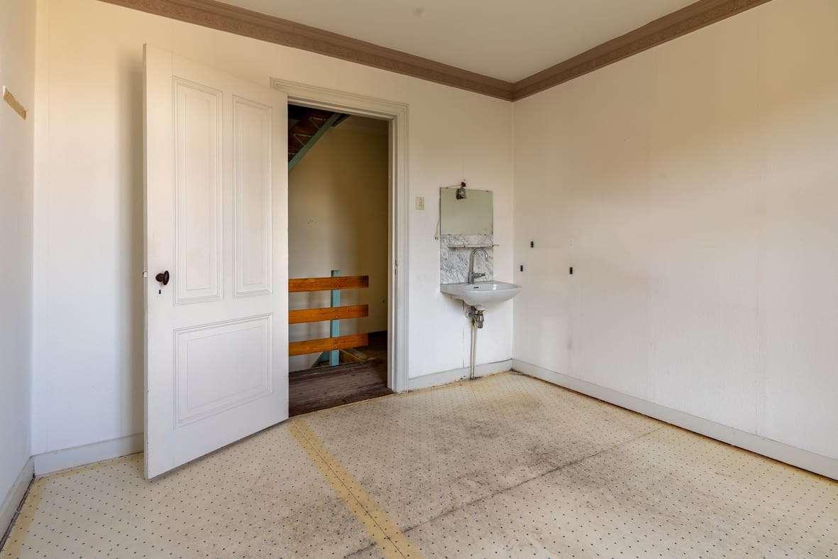 Photo 21 of Burgemeester Janssenstraat 84