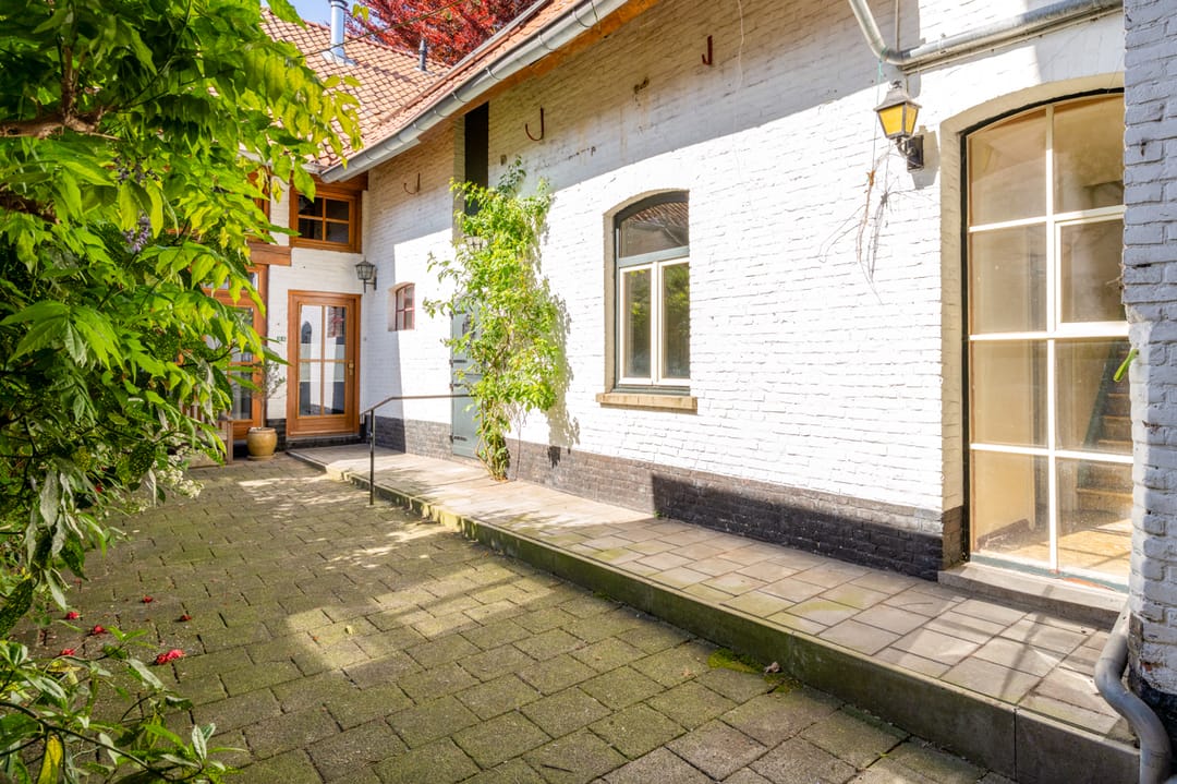 Photo 38 of Burgemeester Janssenstraat 84