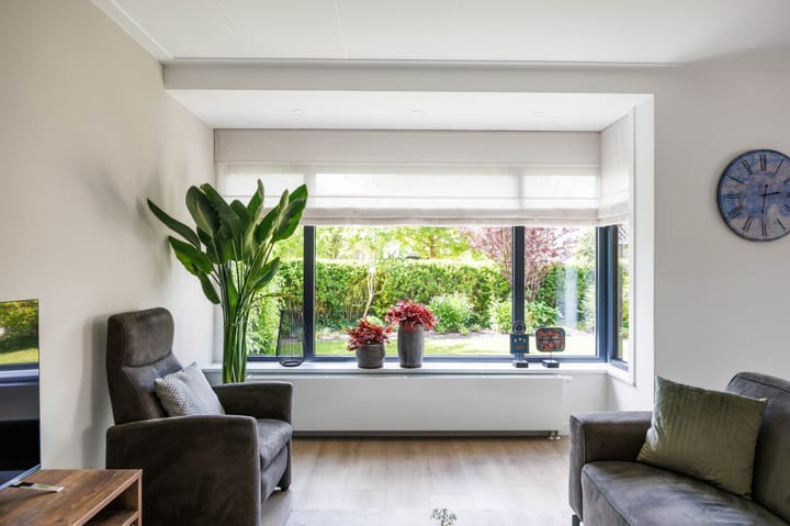 Foto 16 van Julianalaan 18