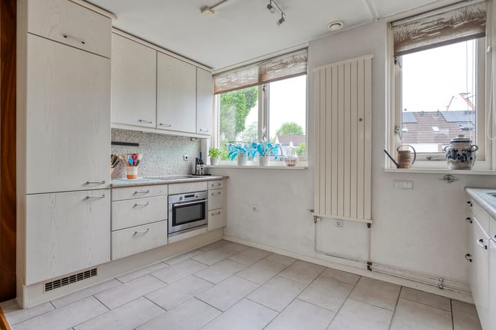 Foto 9 van Krulmate 12