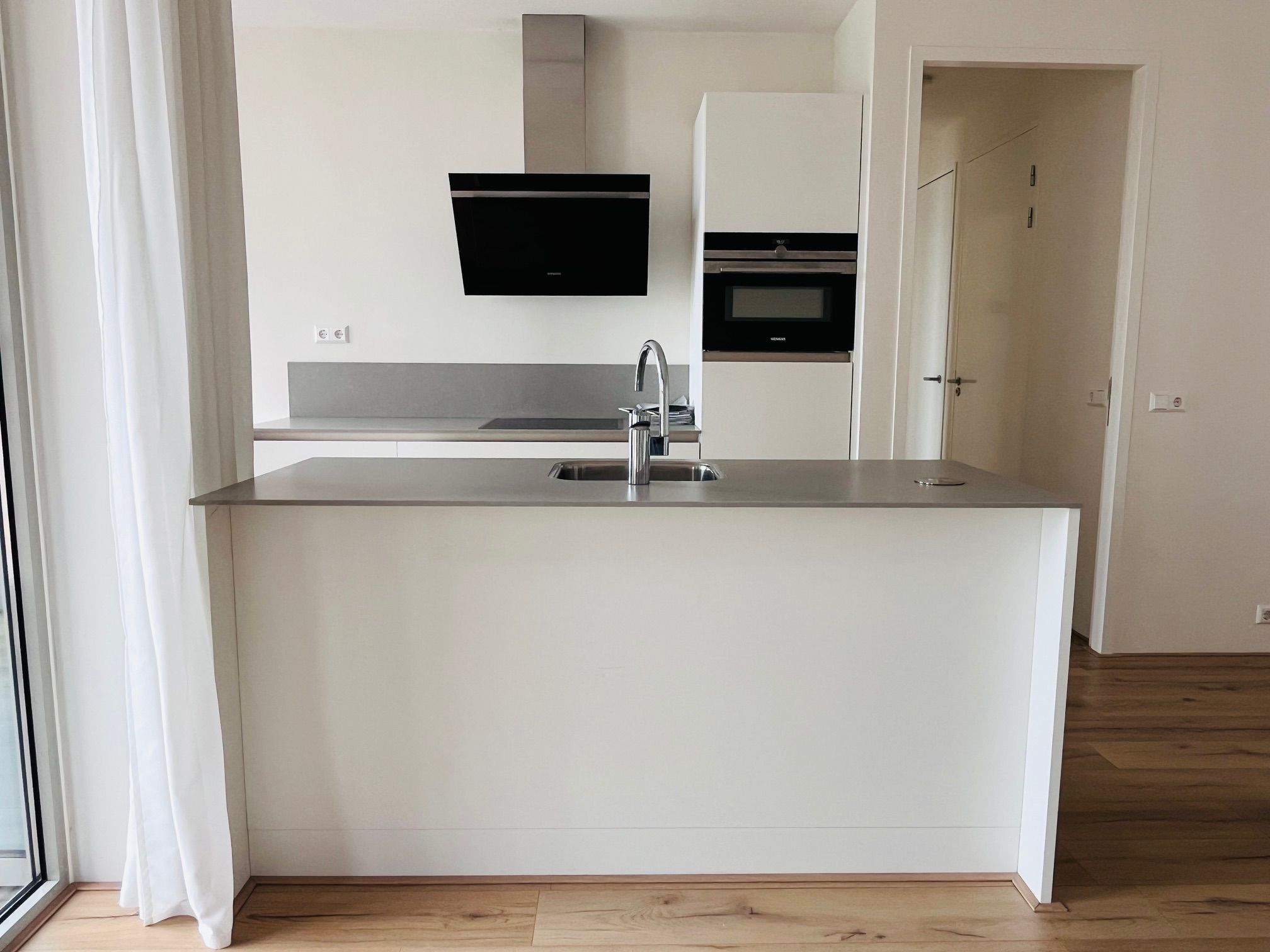 Foto 12 van Oostenburgermiddenstraat 519