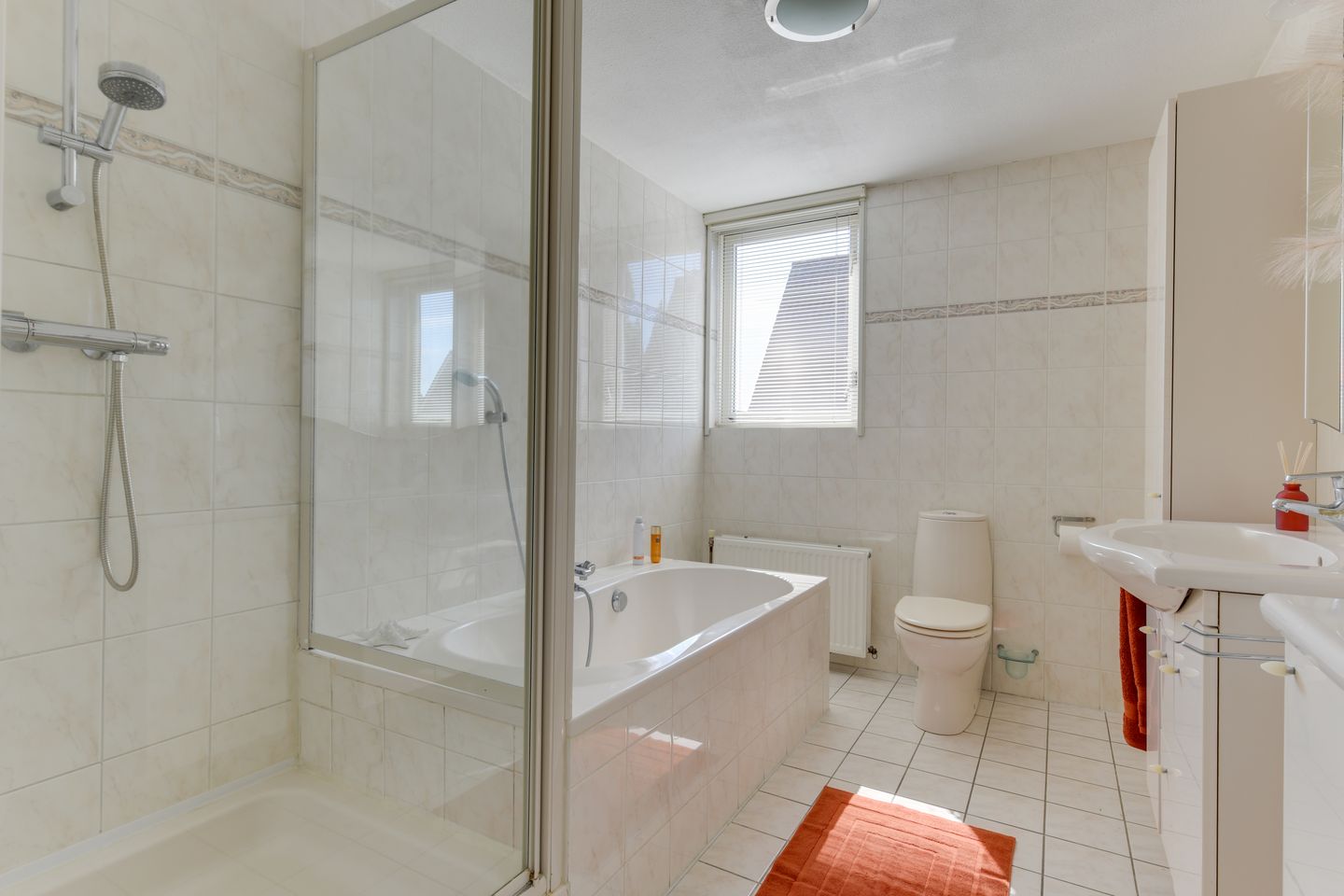 Foto 4 van Aurora 29