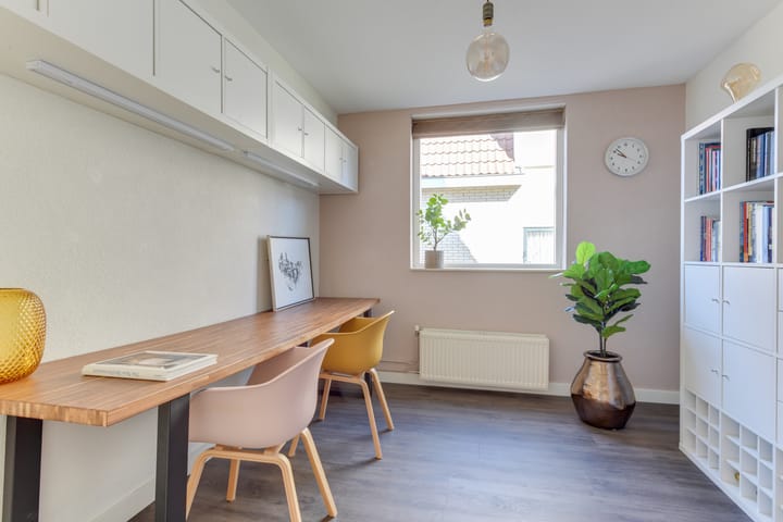 Photo 16 of Aurora 29