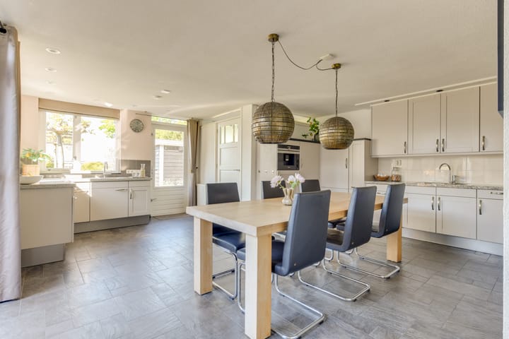 Photo 19 of Aurora 29