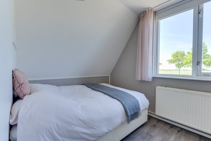 Photo 37 of Aurora 29