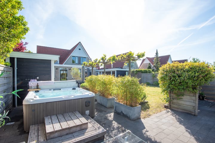 Photo 52 of Aurora 29