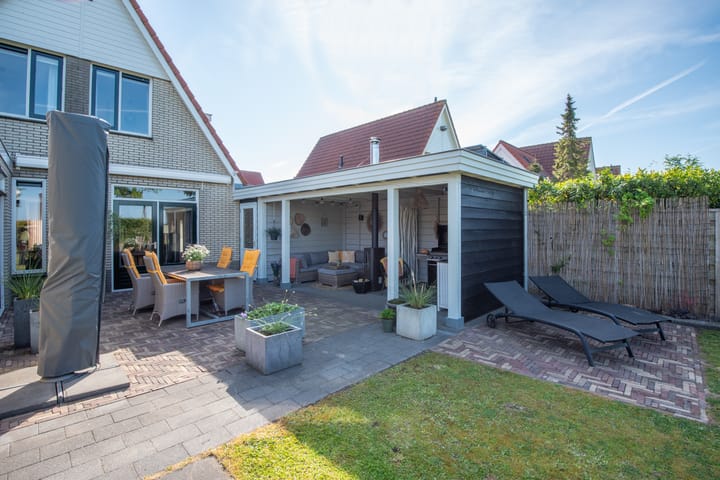 Photo 58 of Aurora 29