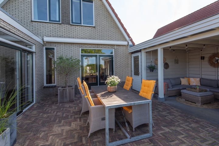 Photo 59 of Aurora 29