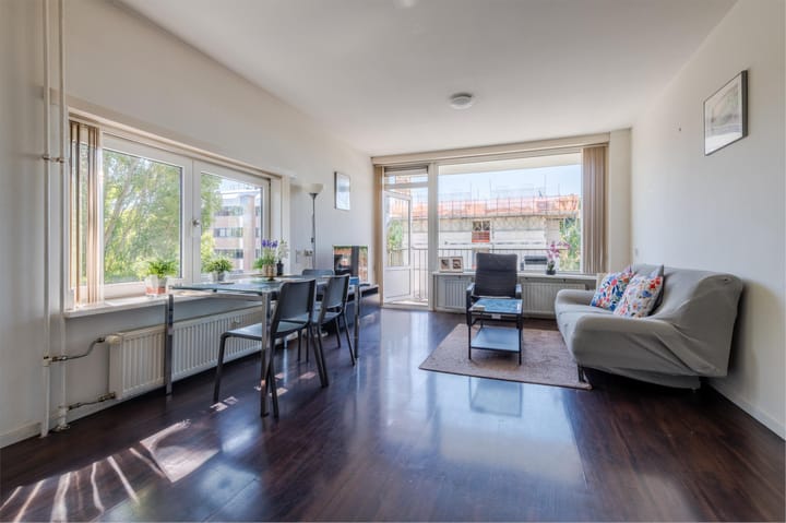 Foto 2 van Mr. G. Groen van Prinstererlaan 161