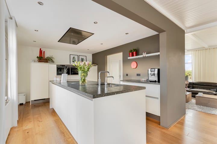 Photo 15 of De Heul 44-A