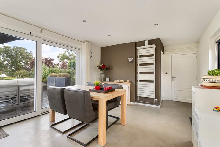 Photo 18 of De Heul 44-A