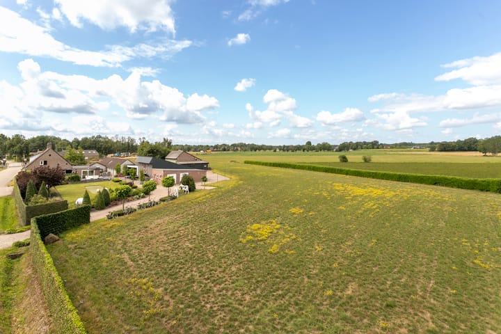 Photo 33 of De Heul 44-A