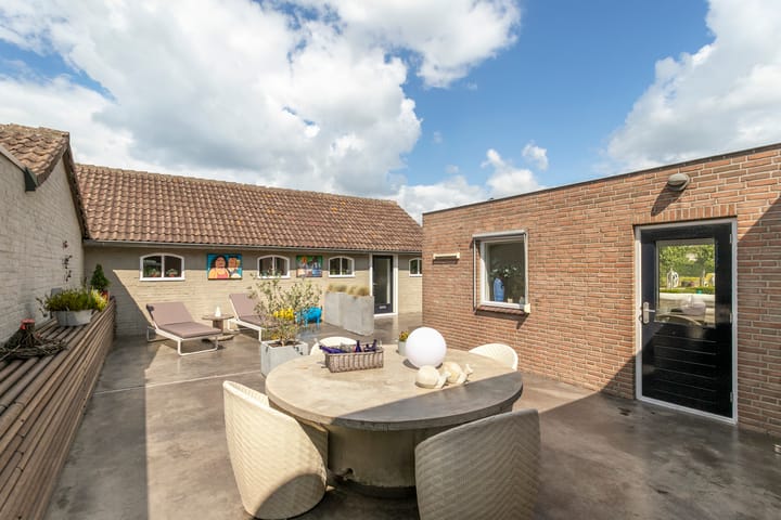 Photo 36 of De Heul 44-A