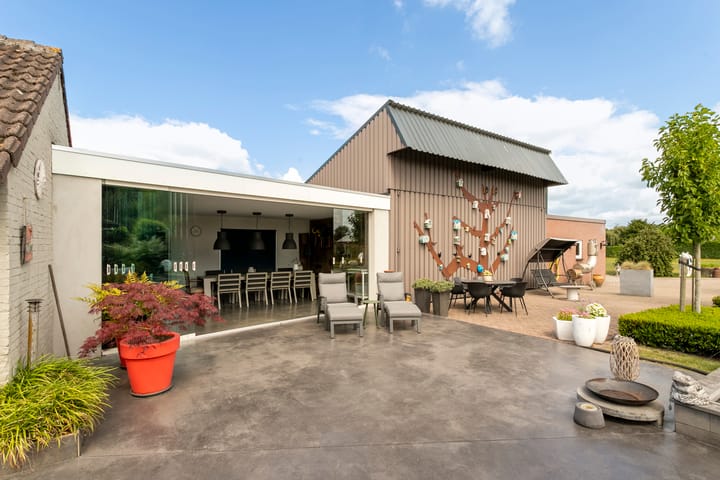 Photo 39 of De Heul 44-A