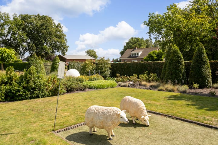 Photo 42 of De Heul 44-A