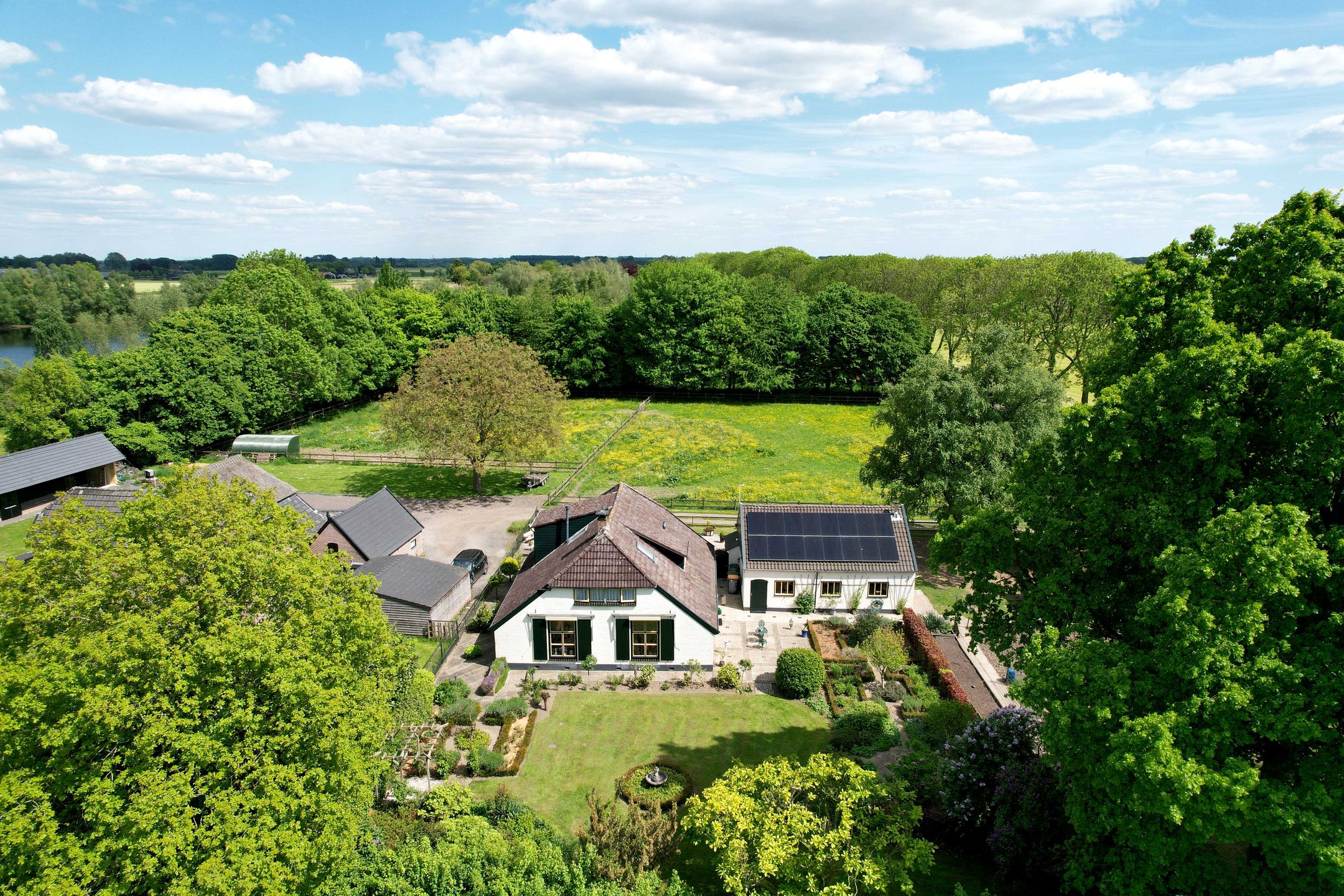 Photo 3 of Dwarsweg 15