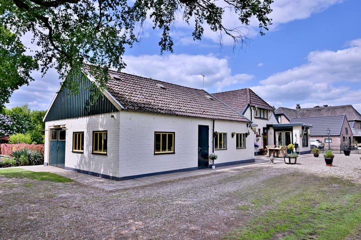 Photo 40 of Dwarsweg 15