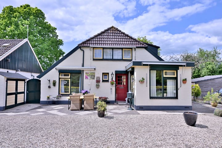 Photo 41 of Dwarsweg 15