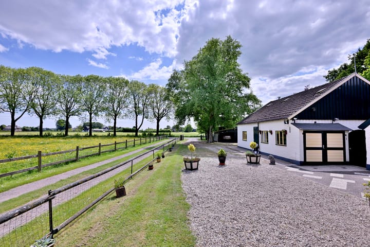 Photo 43 of Dwarsweg 15