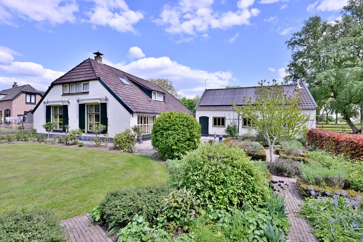 Photo 48 of Dwarsweg 15