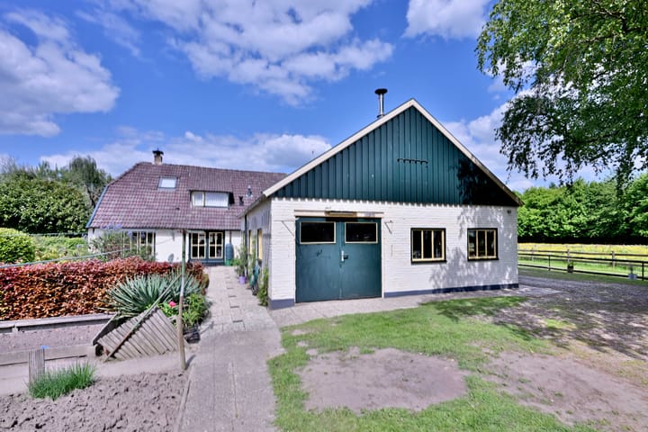 Photo 54 of Dwarsweg 15