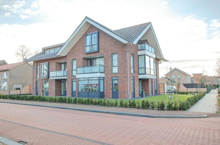 Photo 1 of Churchilllaan 1-F