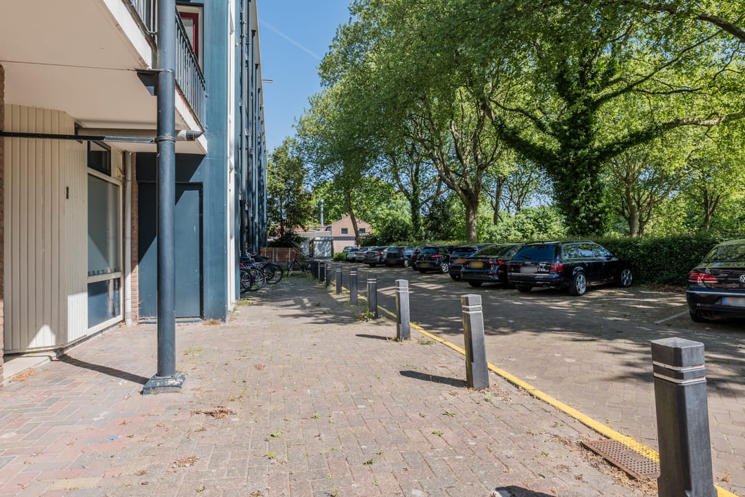 Photo 23 of Vredenluststraat 11