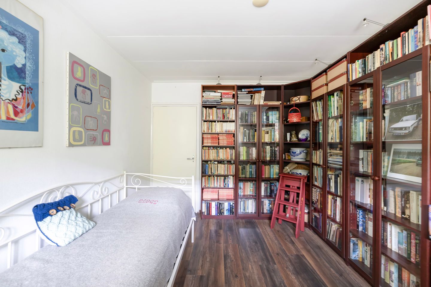 Photo 34 of Buitenom 7