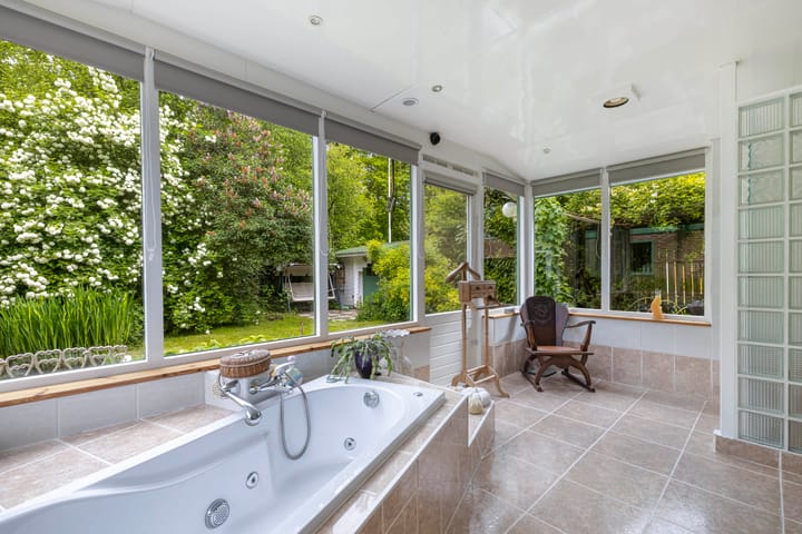 Photo 40 of Buitenom 7