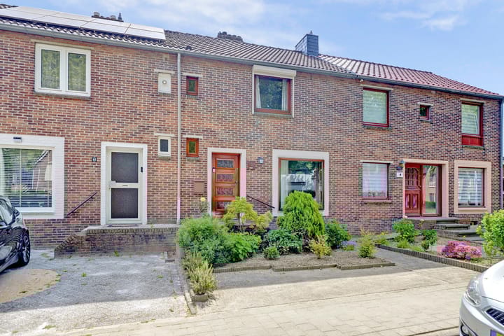 Foto 1 van Limburgiastraat 6