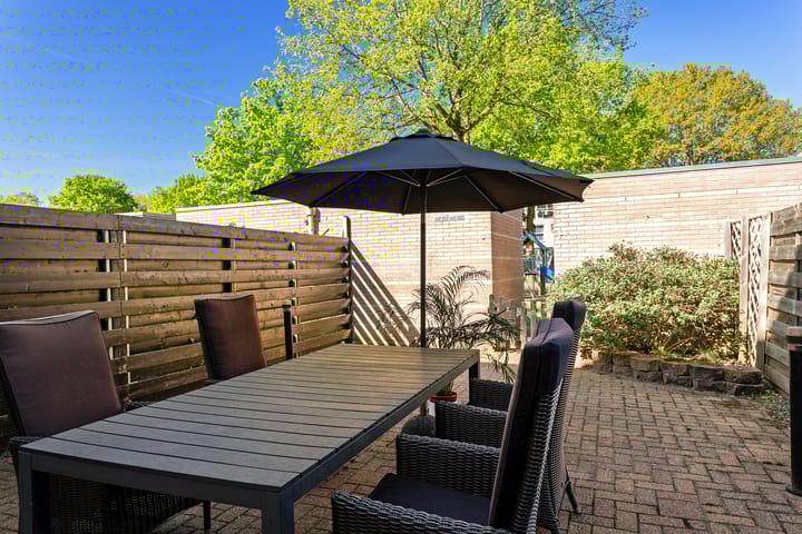 Foto 27 van Steenuil 24