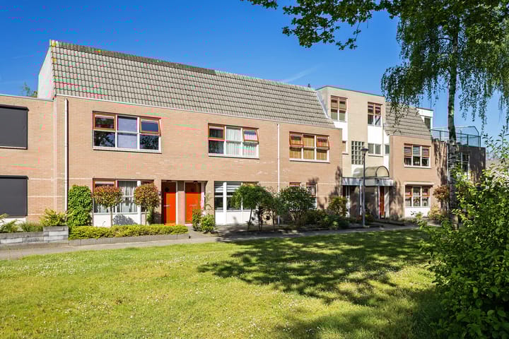 Foto 33 van Steenuil 24