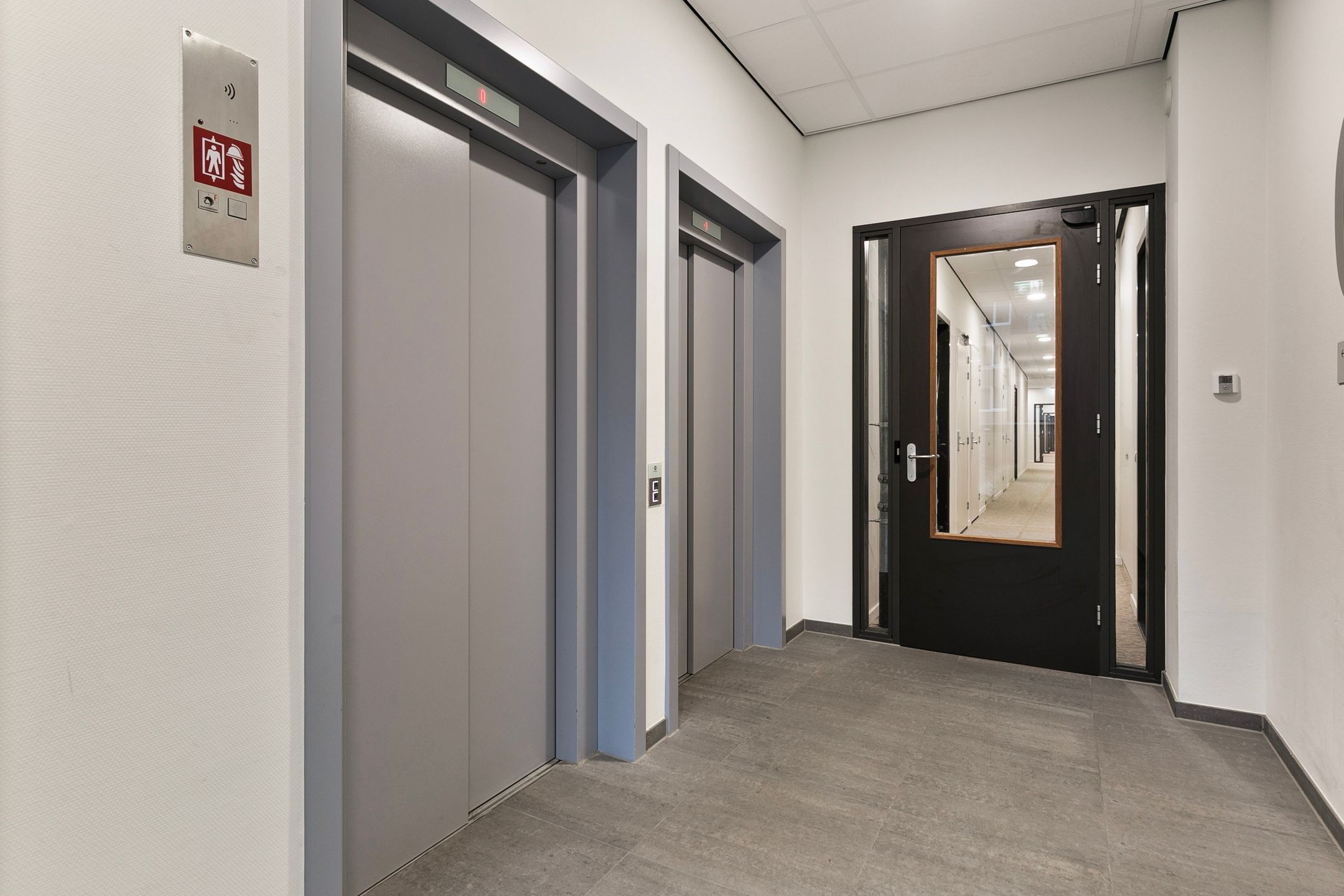 Photo 12 of Albertina Agnesstraat 58