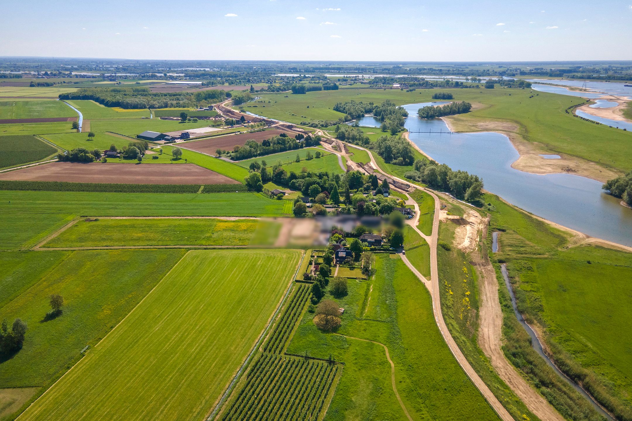 Foto 96 van Waalbandijk 120-A