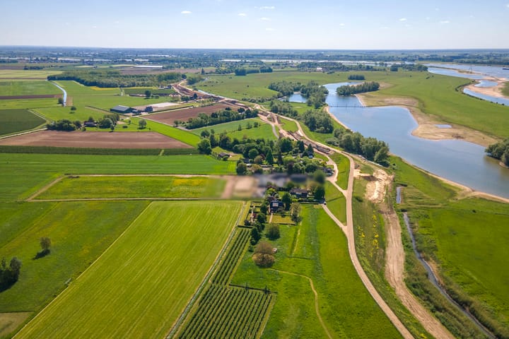 Foto 96 van Waalbandijk 120-A