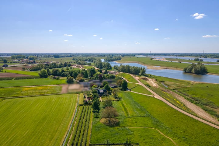 Foto 98 van Waalbandijk 120-A