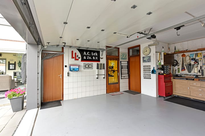 Foto 24 van Bloemenstraat 33