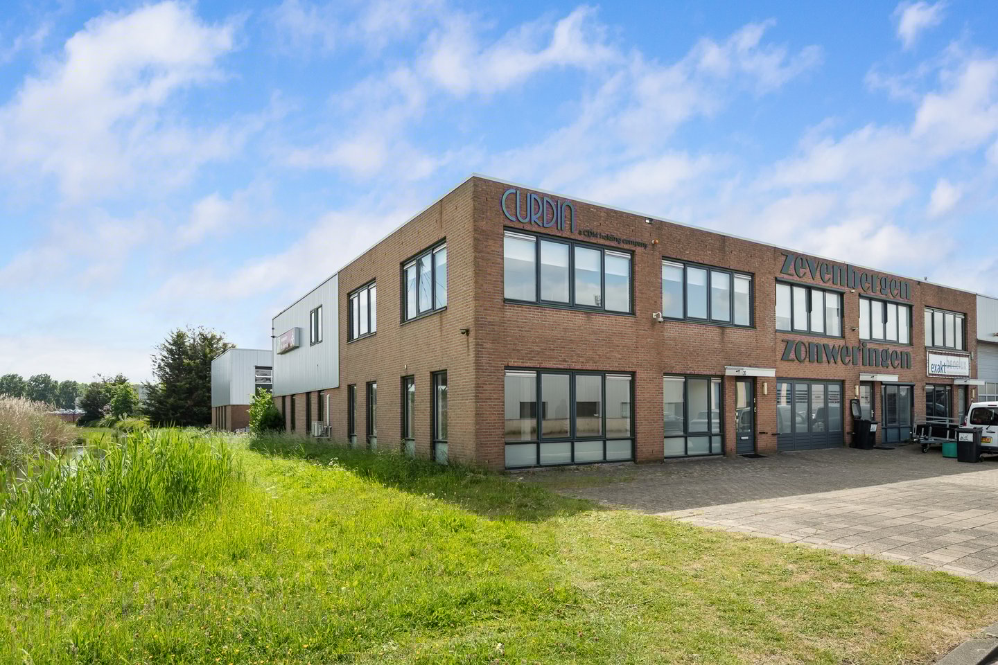 Bekijk foto 1 van Suikerbakkerstraat 30