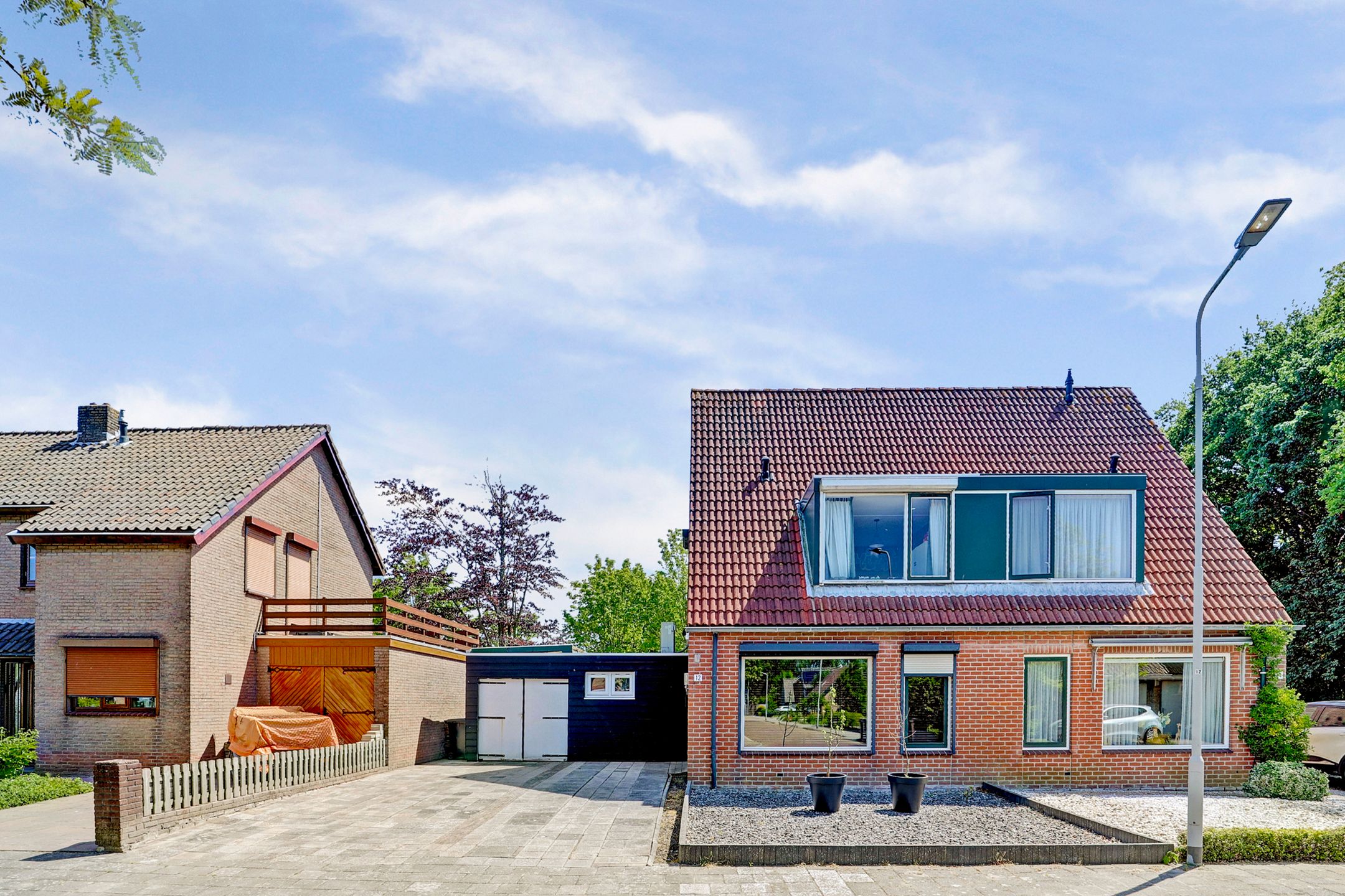 Photo 3 of Pluimpot 12