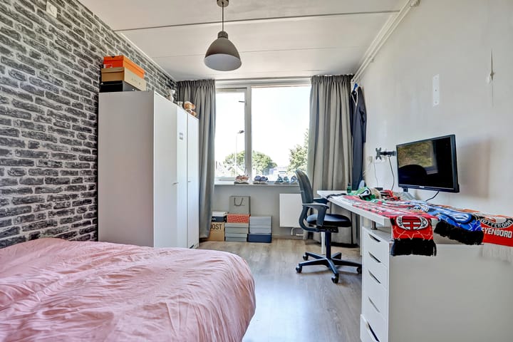 Photo 24 of Pluimpot 12