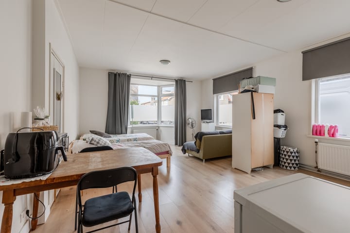 Photo 2 of Zwaluwstraat 36