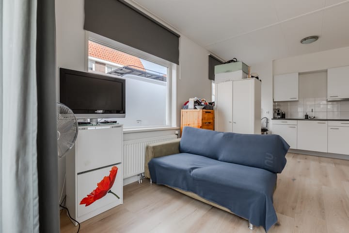 Photo 4 of Zwaluwstraat 36