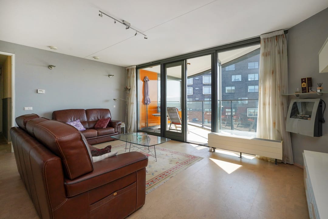 Foto 11 van Uiverplein 126