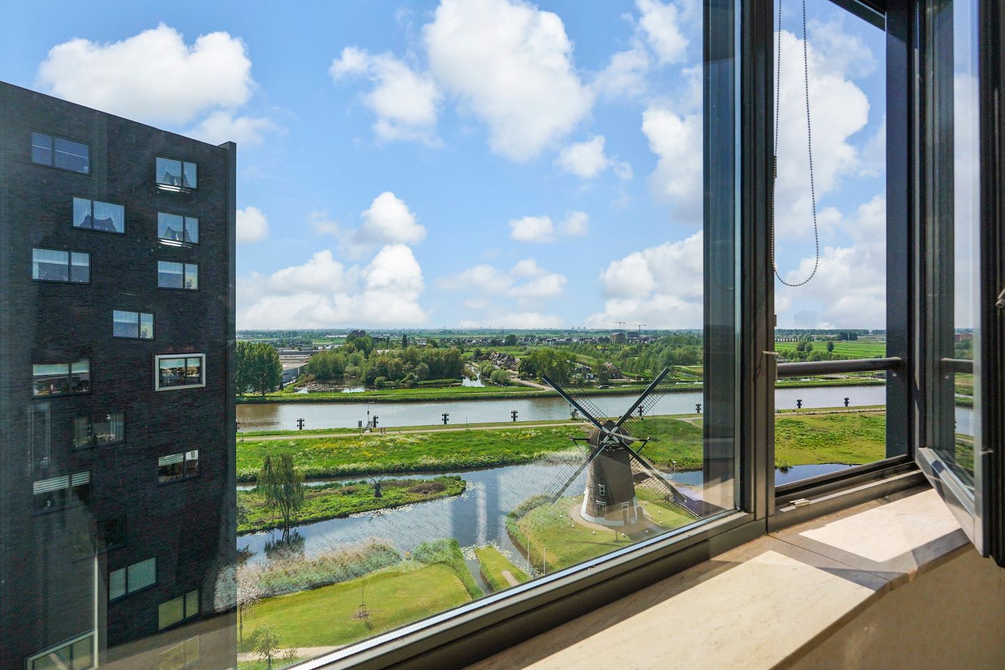 Foto 20 van Uiverplein 126