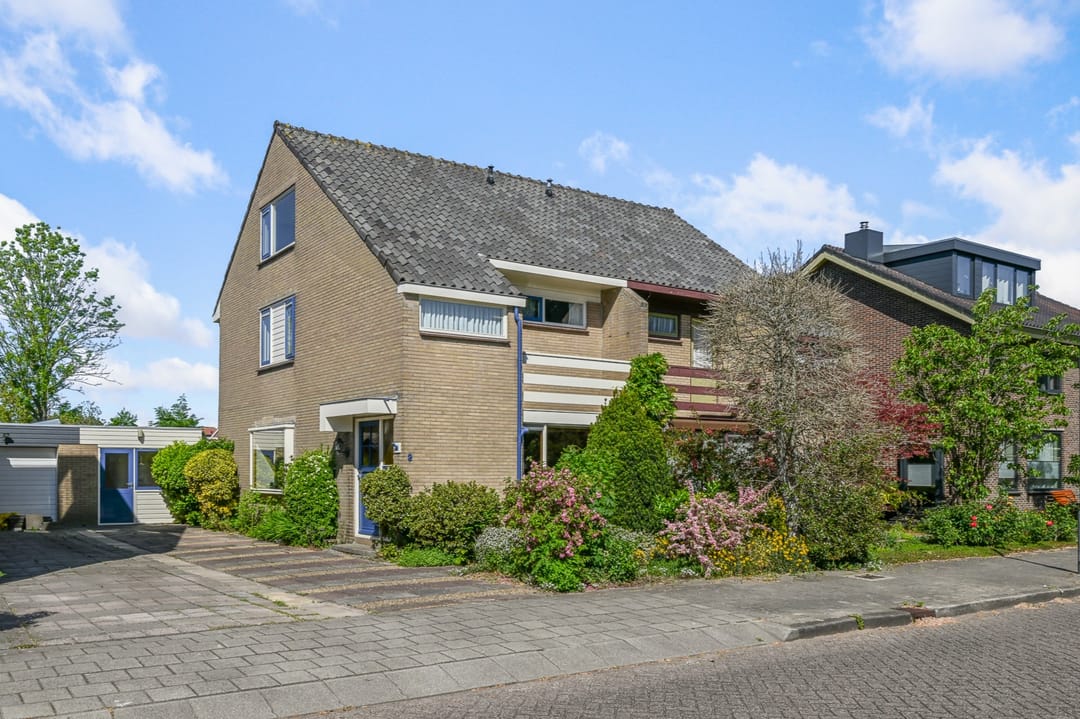 Photo 2 of Prins van Oranjestraat 8