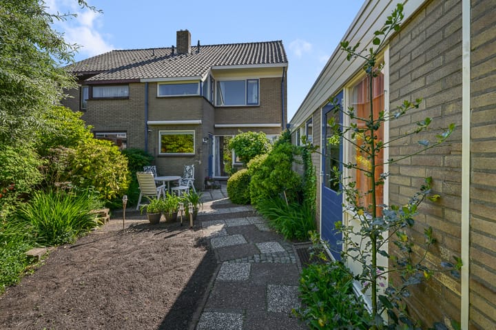 Photo 15 of Prins van Oranjestraat 8