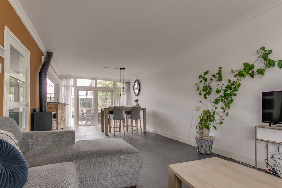 Foto 11 van Esdoornlaan 208